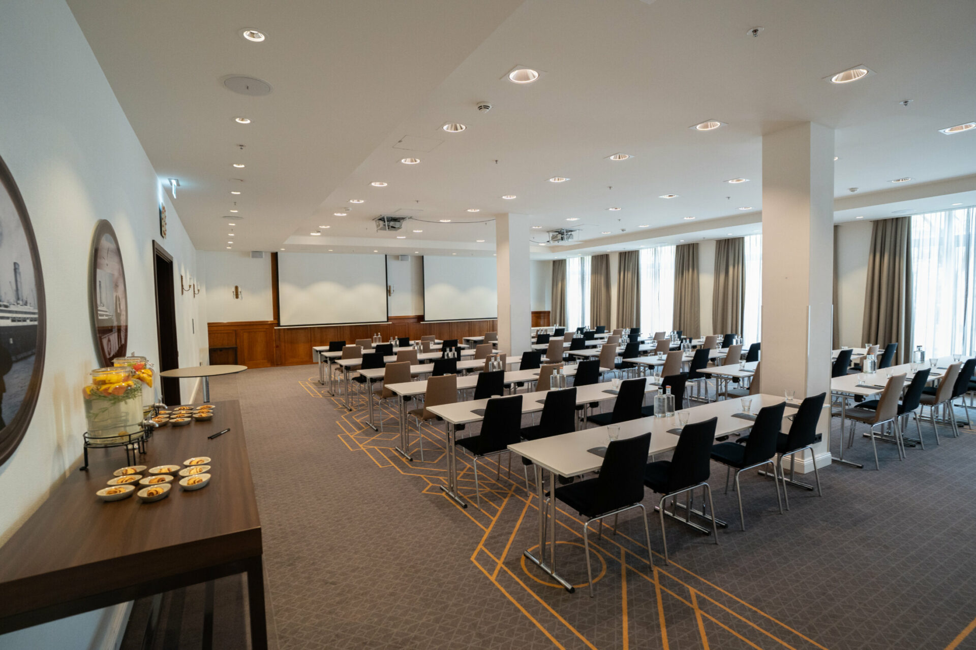 Hans Albers conference room at Reichshof Hamburg with conference seating, modern presentation facilities, and elegant historic interior details.